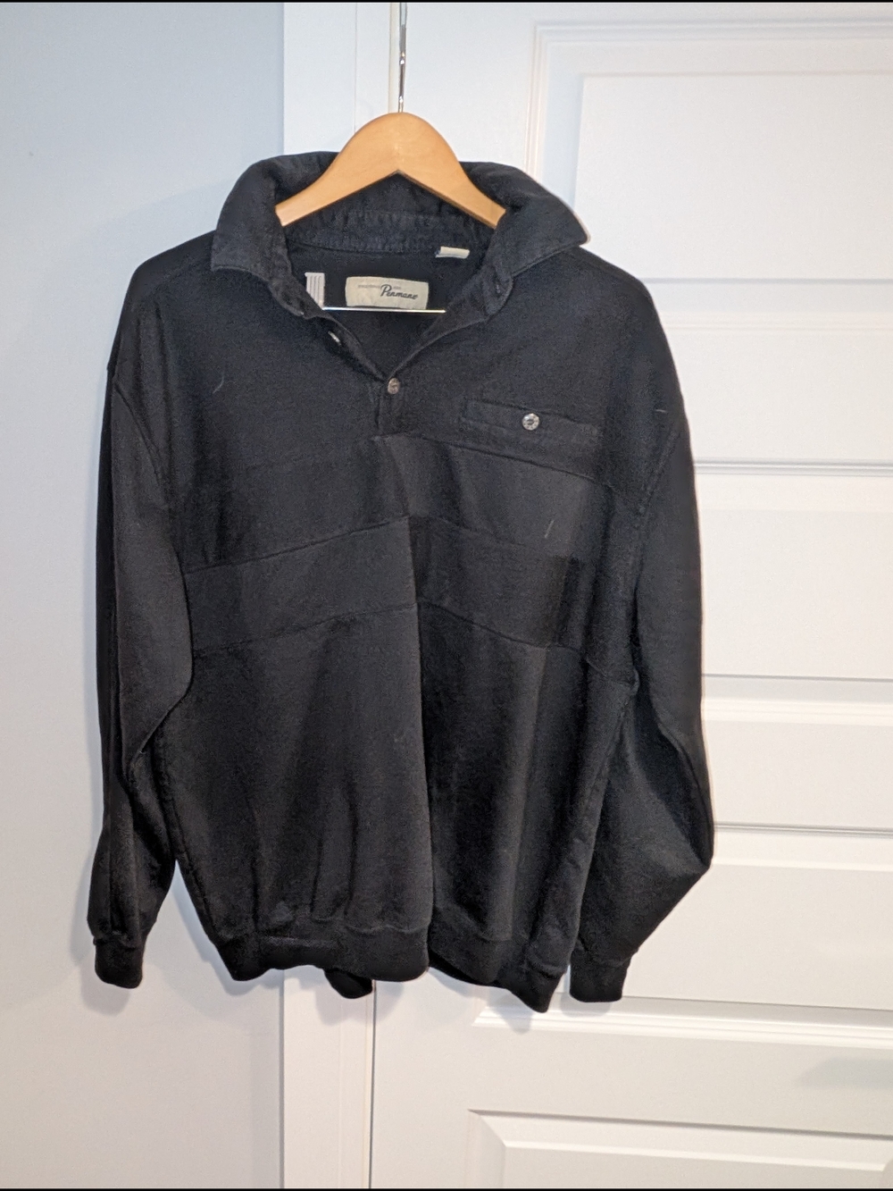 Vintage Men's Black Collared Pullover Sweater